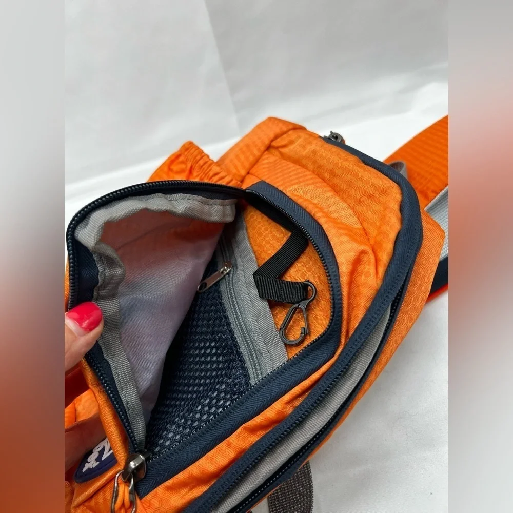 Apex crossbody bag orange with black zipper (PB1)